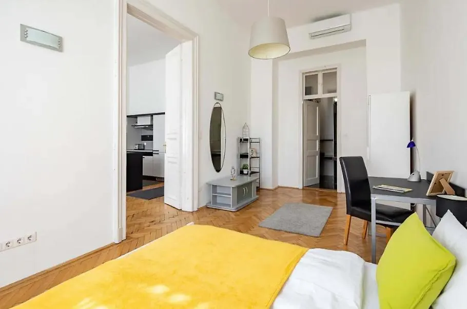 Cityscape Budget Apartments Oktogon Central Budapest